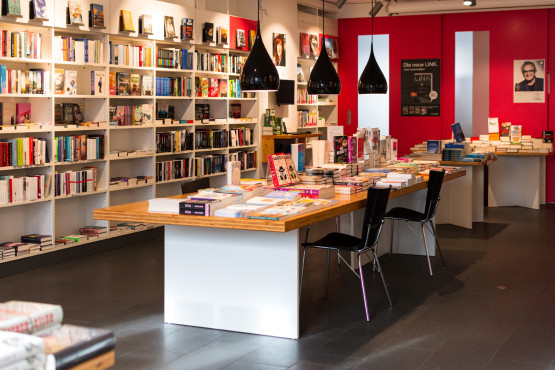 transfer. b&uuml;cher und medien.